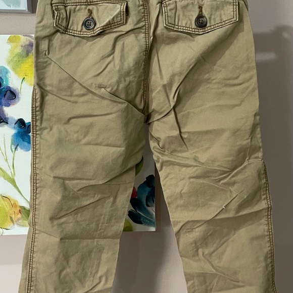 Old navy kids khaki pants - Picture 4 of 6